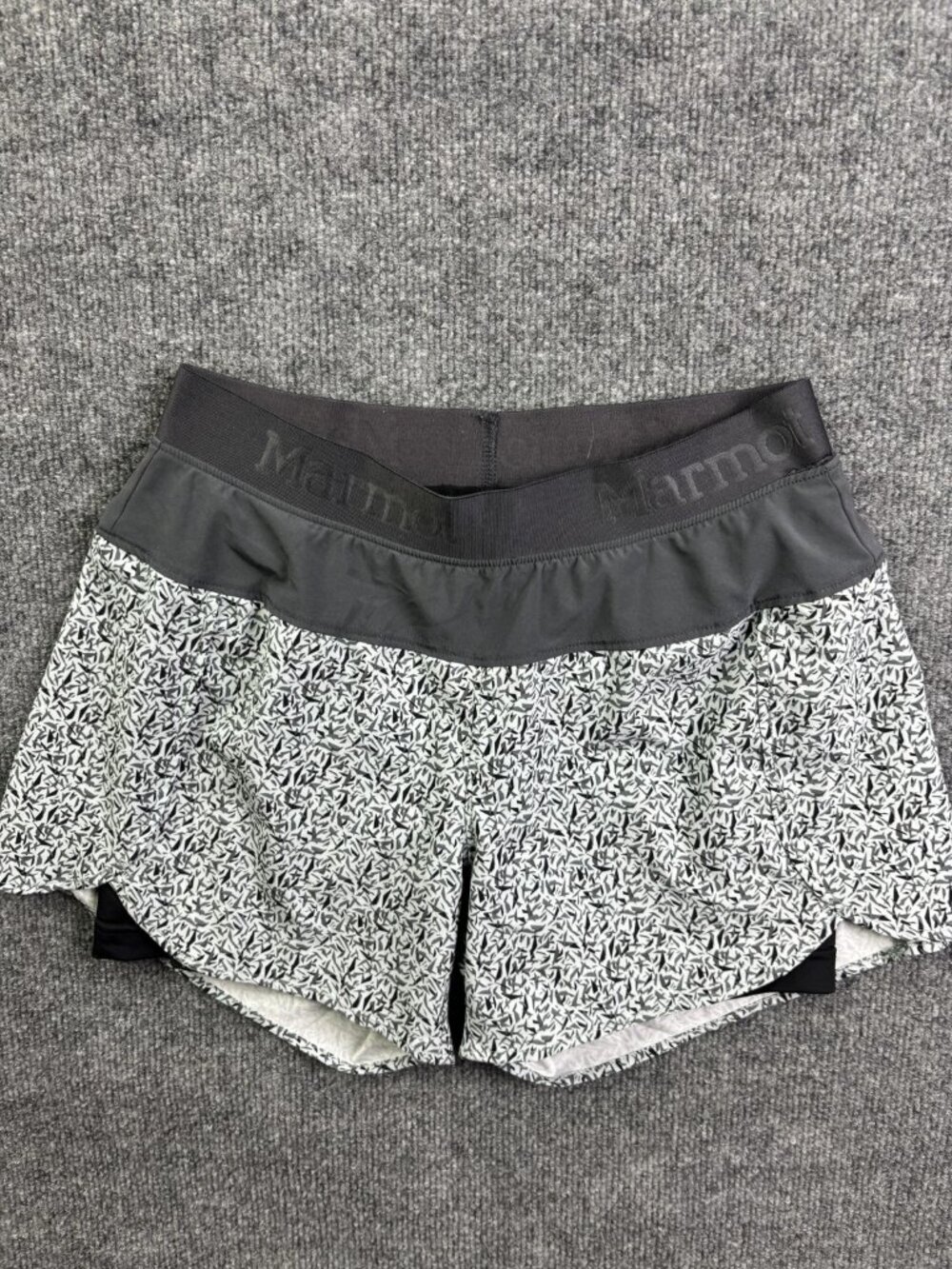 Marmot Shorts Womens Small Gray Print Running Lined 3 Inseam Athletic Gym